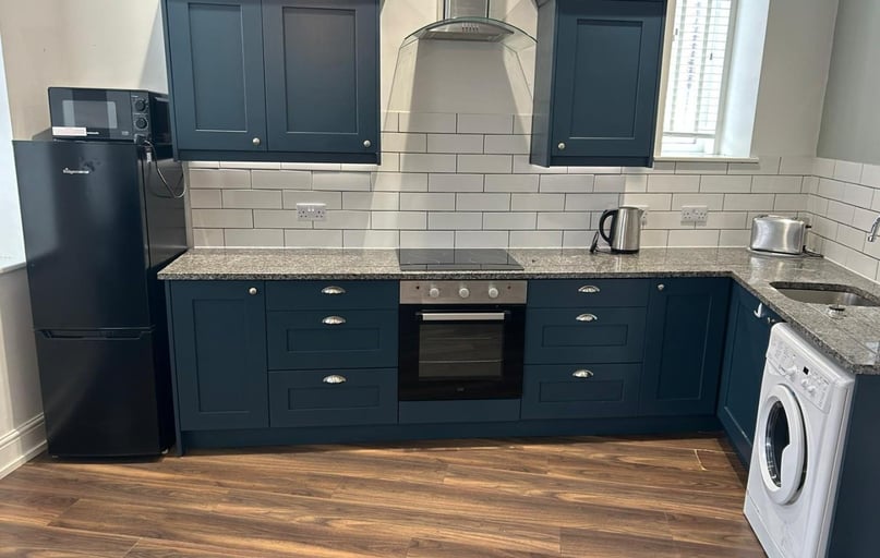 Addison Road, Flat 4, North Hill, Plymouth - Image 1